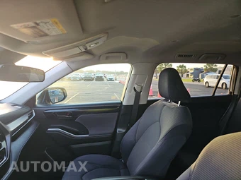 2020 Toyota Highlander LE - miniatura 18