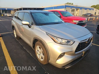 2020 Toyota Highlander LE - miniatura 3