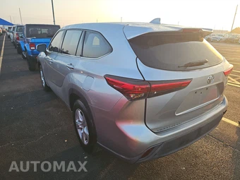 2020 Toyota Highlander LE - miniatura 6