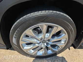 2020 Toyota Highlander Limited – miniatura 8