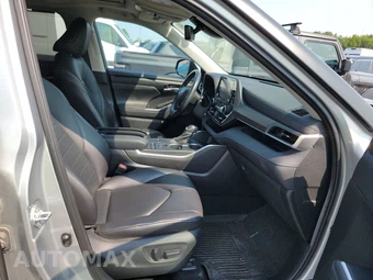 2020 Toyota Highlander XLE - miniatura 8
