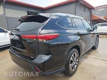 2020 Toyota Highlander XLE - miniatura 3