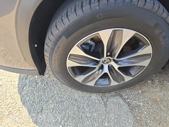 2020 Toyota Highlander XLE – miniatura 8
