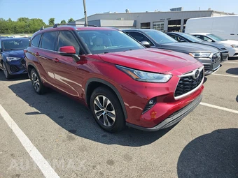 2020 Toyota Highlander XLE - miniatura 3