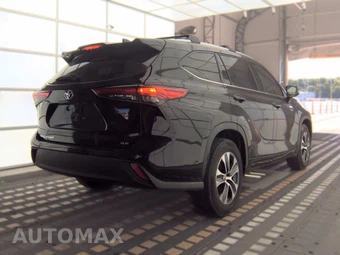 2020 Toyota Highlander XLE – miniatura 4