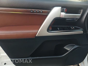 2020 Toyota Land Cruiser - miniatura 9