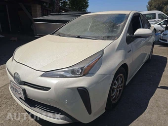 2020 Toyota Prius LE