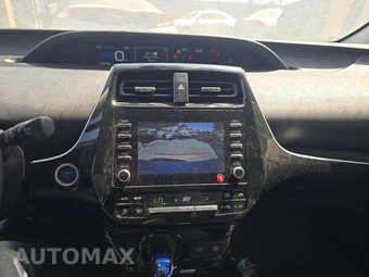 2020 Toyota Prius LE – miniatura 10