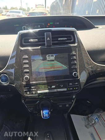 2020 Toyota Prius LE – miniatura 10