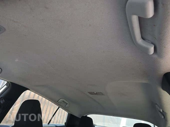 2020 Toyota Prius LE – miniatura 11