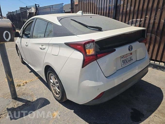 2020 Toyota Prius LE – miniatura 2