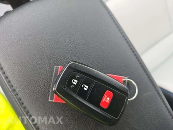 2020 Toyota Prius Limited - miniatura 8