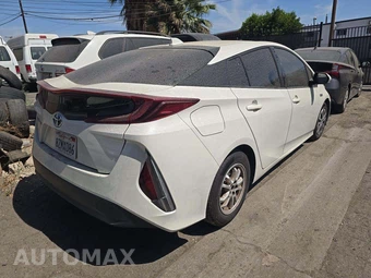2020 Toyota Prius Prime LE – miniatura 3
