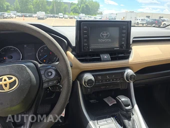2020 Toyota RAV4 Hybrid LE – miniatura 11