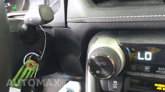 2020 Toyota RAV4 Hybrid LE – miniatura 21