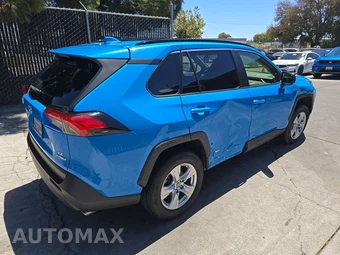 2020 Toyota RAV4 Hybrid LE – miniatura 4