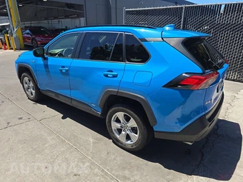 2020 Toyota RAV4 Hybrid LE – miniatura 6