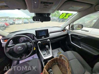 2020 Toyota RAV4 Hybrid LE – miniatura 10