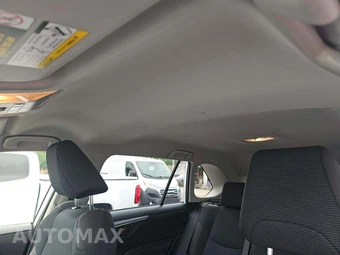 2020 Toyota RAV4 Hybrid LE - miniatura 11