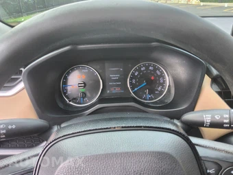 2020 Toyota RAV4 Hybrid LE - miniatura 6