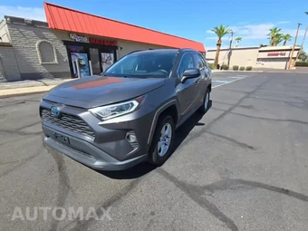 2020 Toyota RAV4 Hybrid XLE