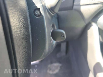 2020 Toyota RAV4 LE – miniatura 8