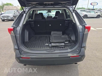 2020 Toyota RAV4 LE - miniatura 14