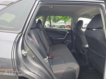 2020 Toyota RAV4 LE - miniatura 16