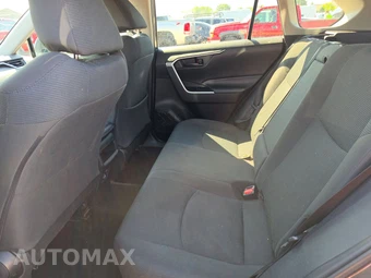 2020 Toyota RAV4 LE – miniatura 13