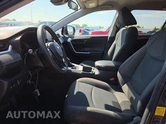 2020 Toyota RAV4 LE – miniatura 7