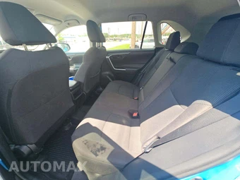 2020 Toyota RAV4 LE - miniatura 13