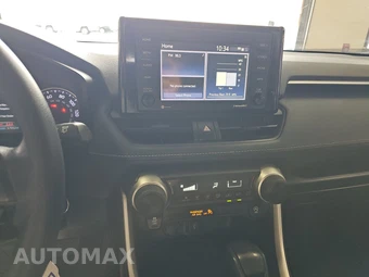 2020 Toyota RAV4 LE - miniatura 11