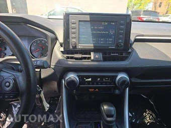 2020 Toyota RAV4 LE - miniatura 10
