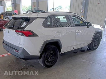 2020 Toyota RAV4 LE - miniatura 5