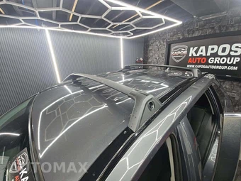 2020 Toyota RAV4 LE – miniatura 9