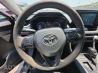 2020 Toyota RAV4 LE - miniatura 10