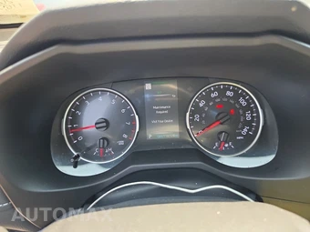 2020 Toyota RAV4 LE - miniatura 12