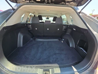 2020 Toyota RAV4 LE - miniatura 16
