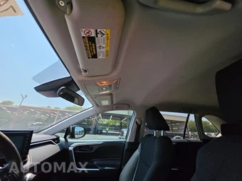 2020 Toyota RAV4 LE - miniatura 18