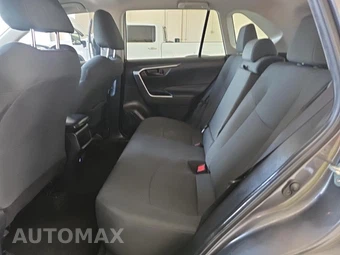 2020 Toyota RAV4 LE - miniatura 10