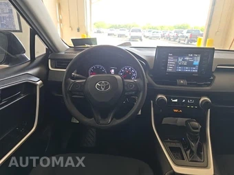 2020 Toyota RAV4 LE - miniatura 8