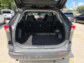 2020 Toyota RAV4 LE - miniatura 11