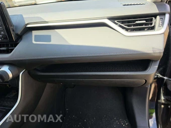 2020 Toyota RAV4 LE - miniatura 16