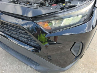 2020 Toyota RAV4 LE - miniatura 20