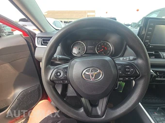2020 Toyota RAV4 LE - miniatura 10