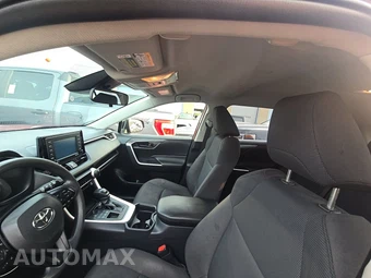 2020 Toyota RAV4 LE - miniatura 18