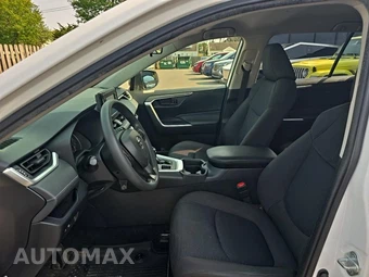 2020 Toyota RAV4 LE - miniatura 13