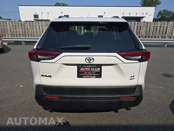2020 Toyota RAV4 LE - miniatura 5