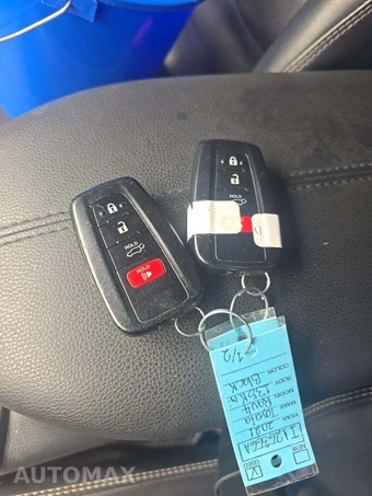 2020 Toyota RAV4 Limited - miniatura 8