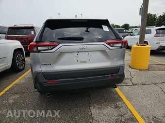 2020 Toyota RAV4 XLE - miniatura 5